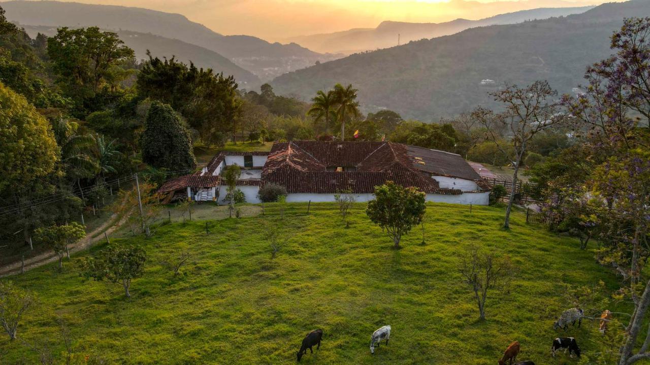 圣希尔 La Hacienda旅舍 外观 照片